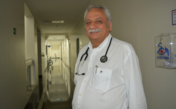 Cardiologista da Santa Casa recebe homenagem