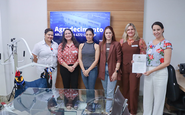 Loja Imperial faz doação de equipamento