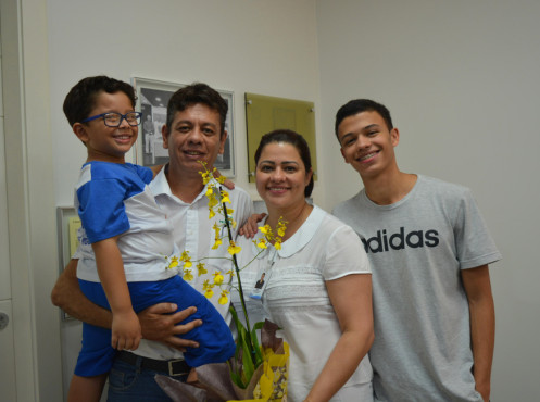 Tânia é a mãe  do Vitor e do Miguel!