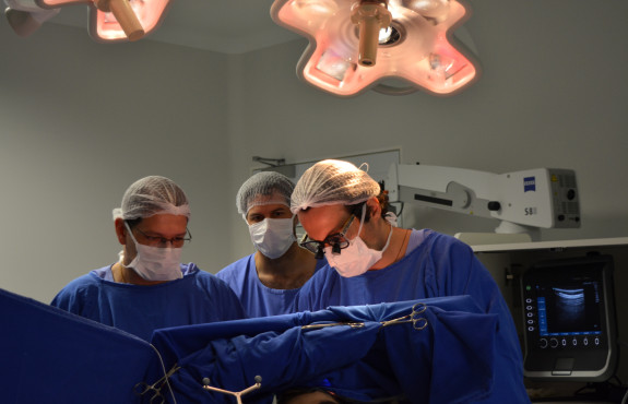 Santa Casa de Presidente Prudente realiza neurocirurgia com paciente acordado