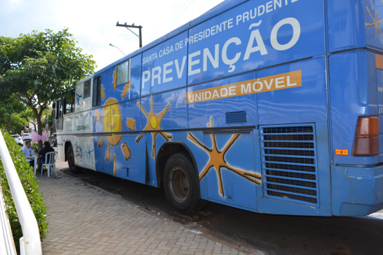 Funcionárias da Santa Casa fazem exames preventivos contra o câncer de útero