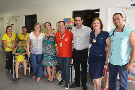 Santa Casa realiza festa para crianças e apresenta projeto de brinquedotecas