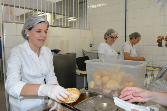 Funcionários da Santa Casa  participam de 'cafés' juninos